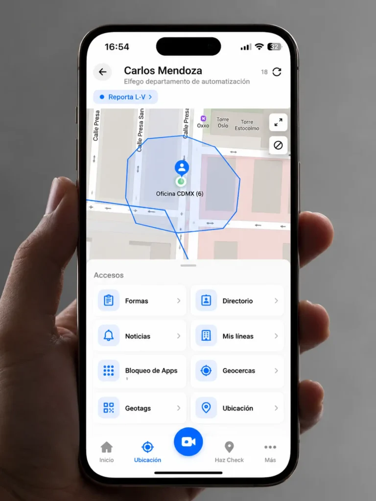 Pantalla Más de la app Nextor Móvil con acceso a todos los módulos —Formas, Directorio, Noticias, Mis líneas, Geocercas, Geotags, Contacto y soporte y Permisos— desde una sola vista.